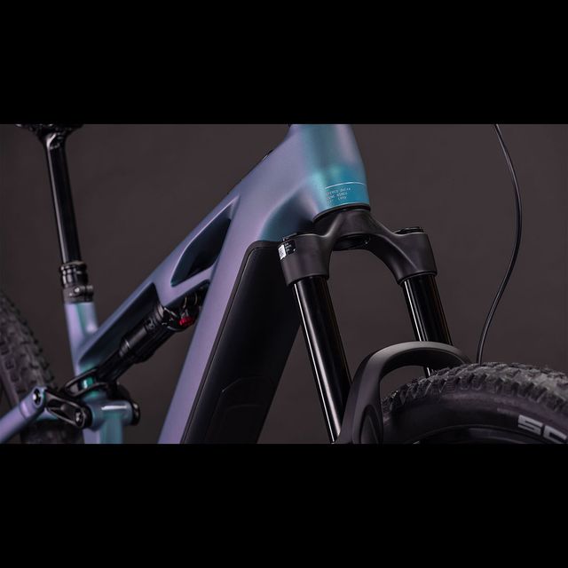 CUBE Stereo Hybrid ONE44 HPC Race 800 sähköpyörä